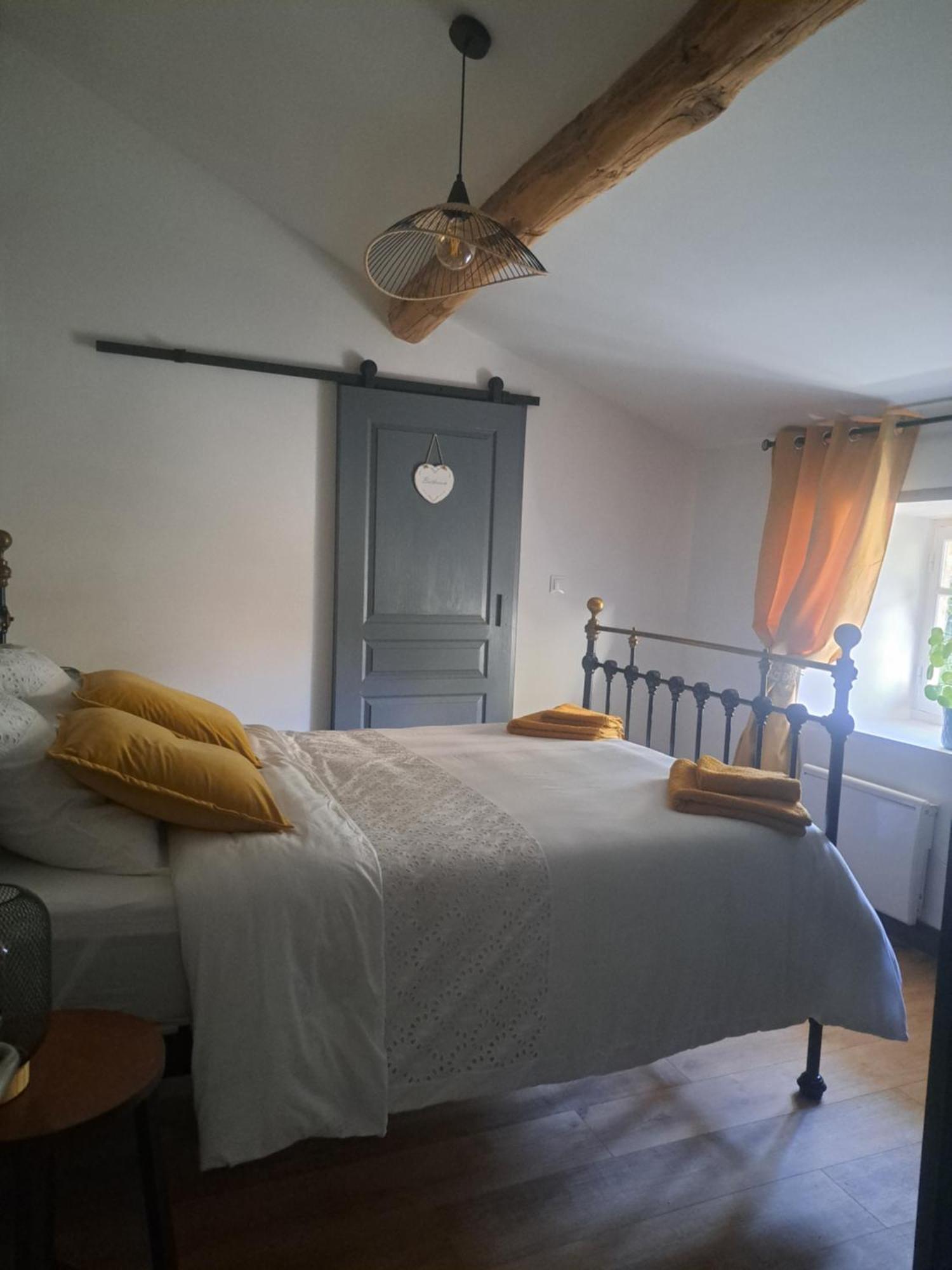 Lavallade12 Chambers D'Hotes Roussines Phòng bức ảnh